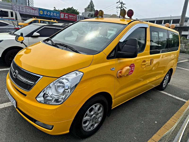 Hyundai Grand Starex