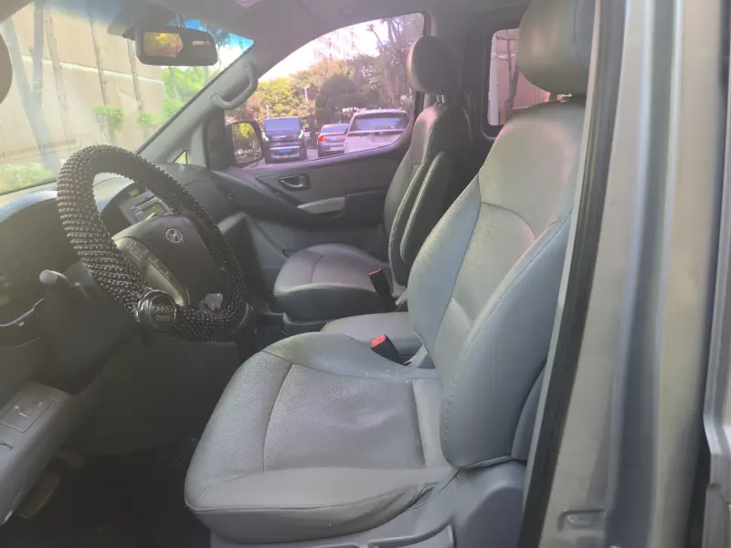 Hyundai Grand Starex