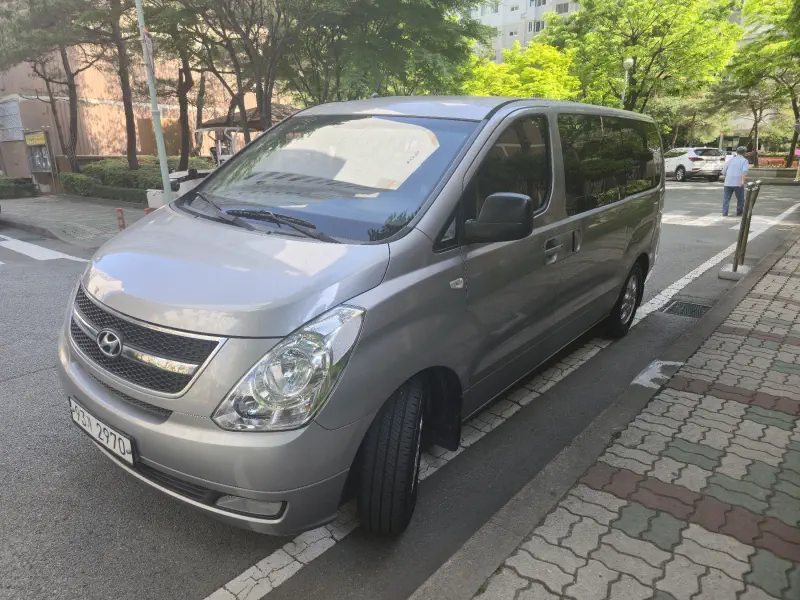 Hyundai Grand Starex
