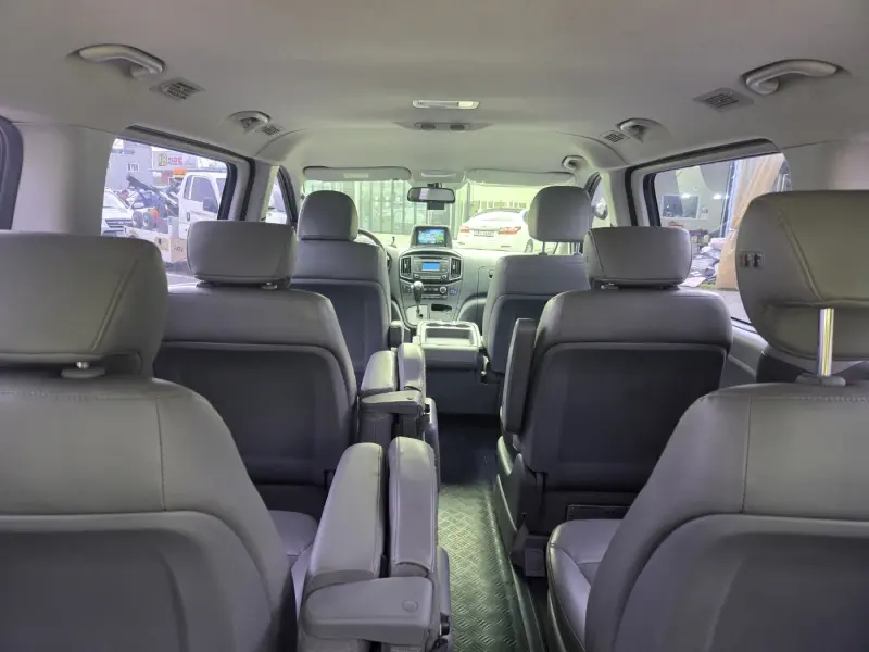 Hyundai Grand Starex