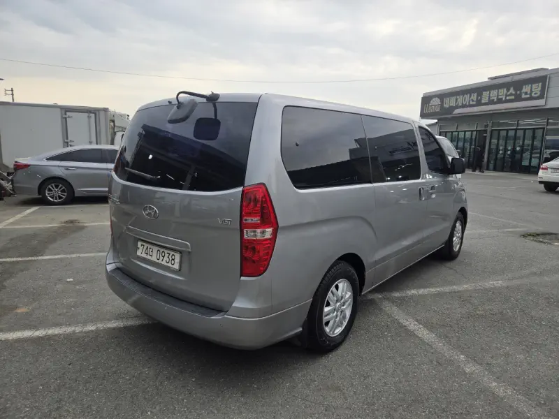Hyundai Grand Starex