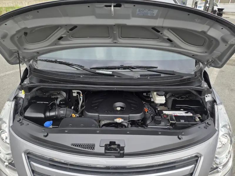 Hyundai Grand Starex