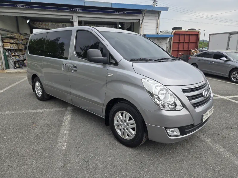 Hyundai Grand Starex