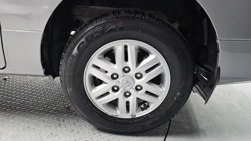 Hyundai Grand Starex
