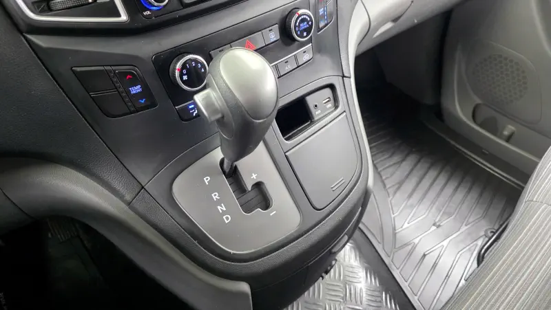 Hyundai Grand Starex