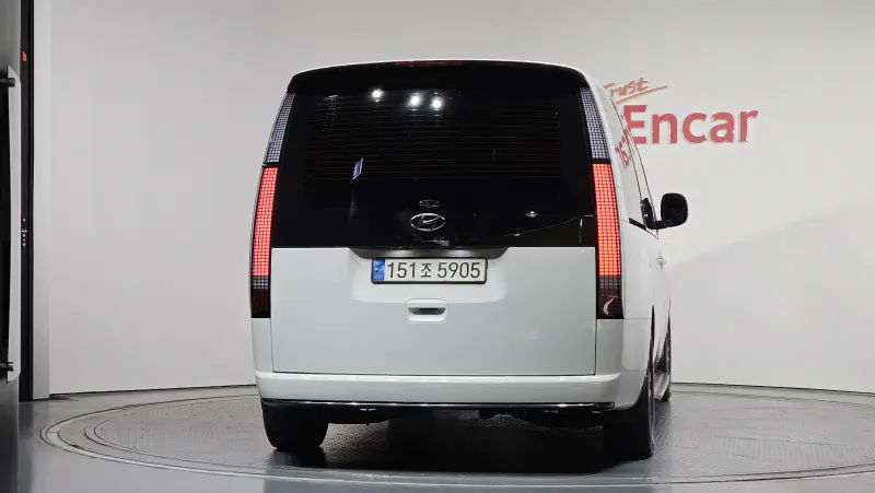 Hyundai Staria