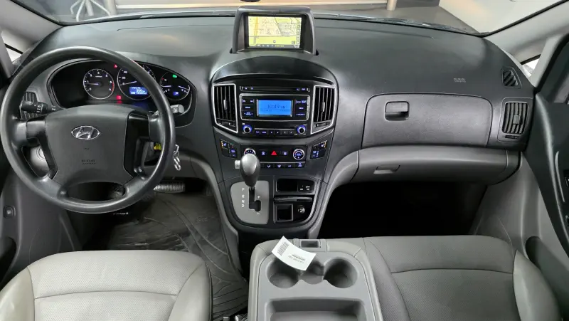 Hyundai Grand Starex