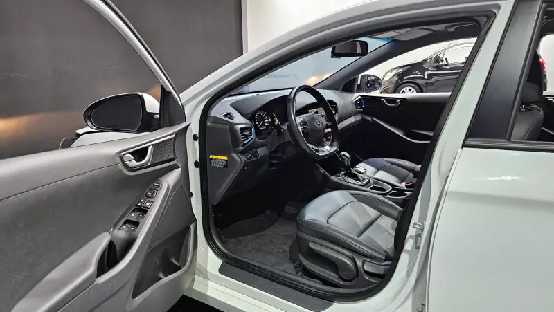 Hyundai Ioniq