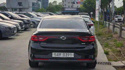 Renault SM6