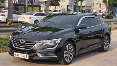 Renault SM6