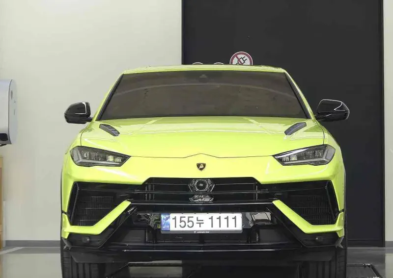 Lamborghini URUS