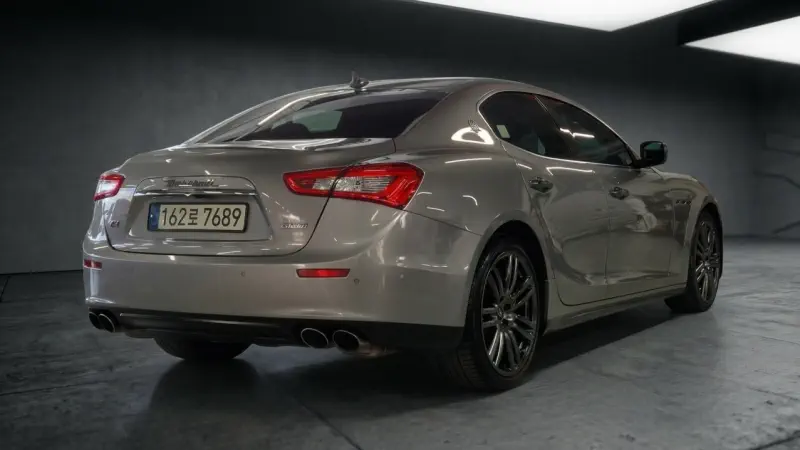 Maserati GHIBLI