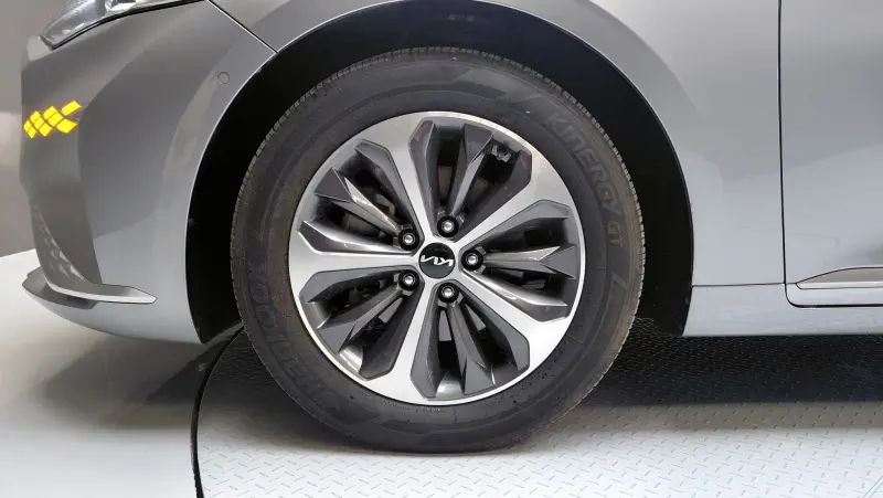 Kia K8
