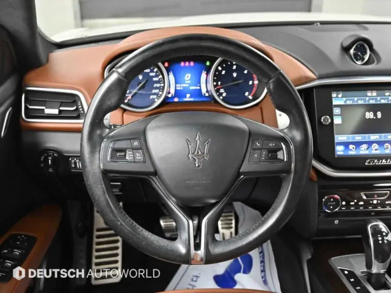 Maserati GHIBLI