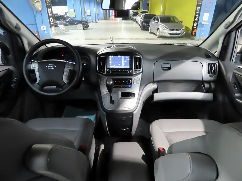 Hyundai Grand Starex