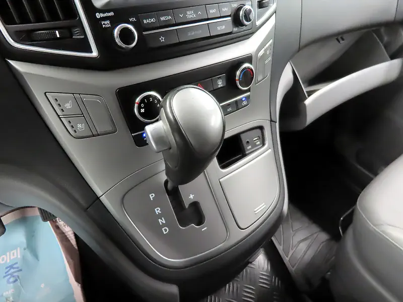 Hyundai Grand Starex