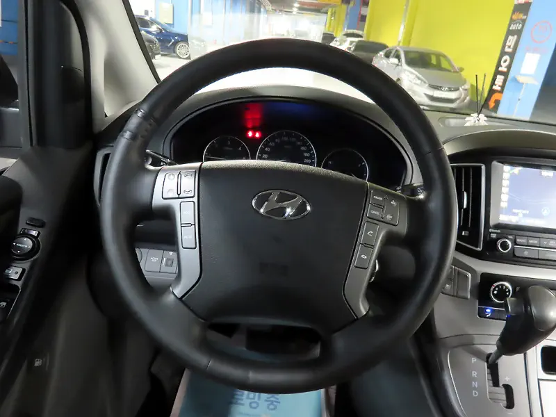 Hyundai Grand Starex