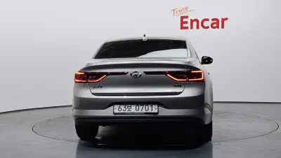 Renault SM6