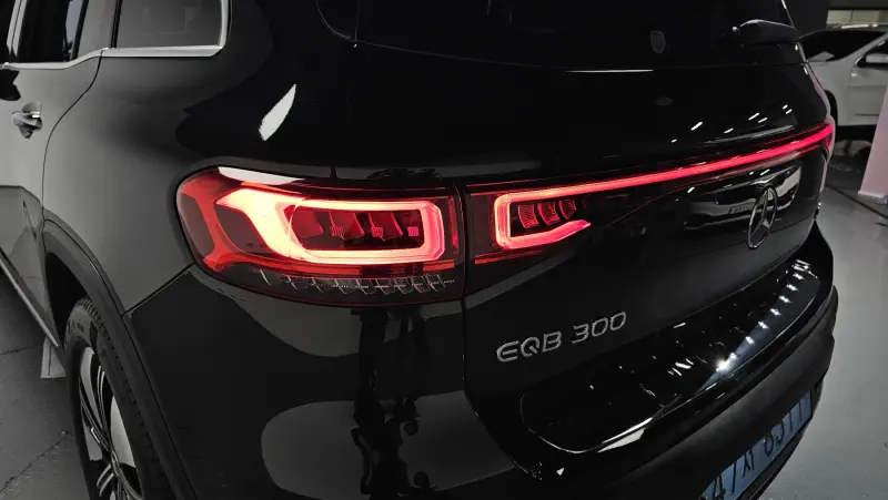 Mercedes-Benz EQB