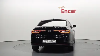 Renault SM6