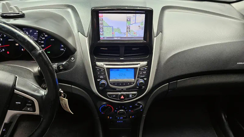 Hyundai Accent