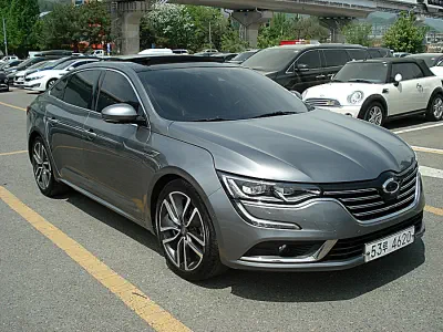Renault SM6