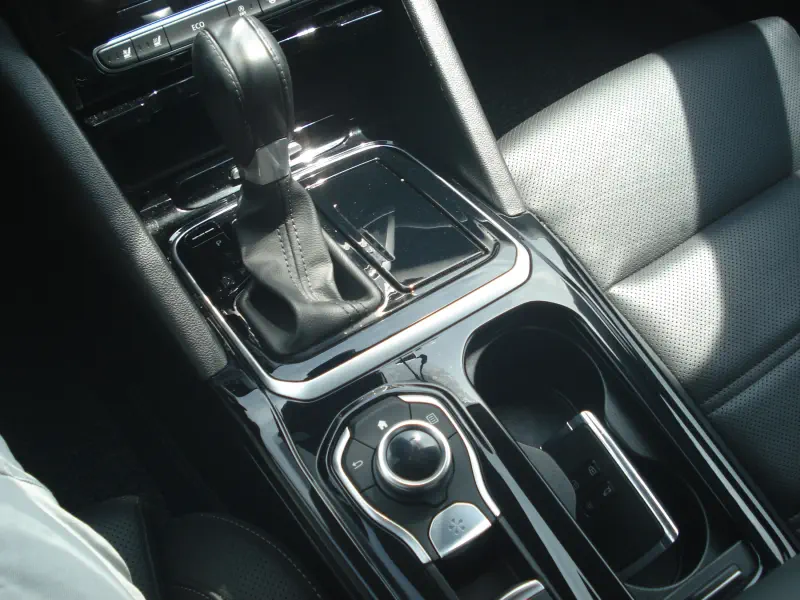 Renault SM6