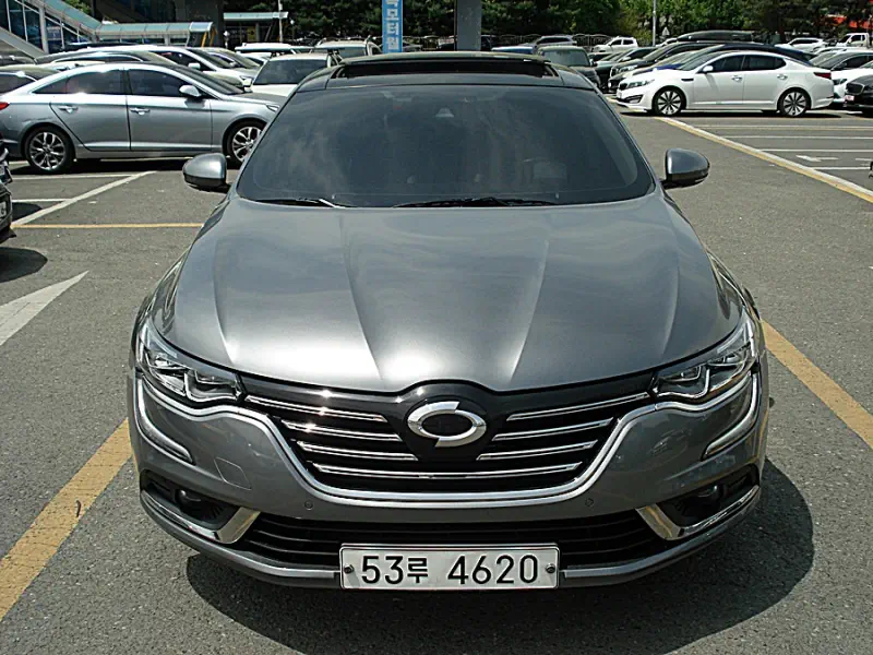 Renault SM6