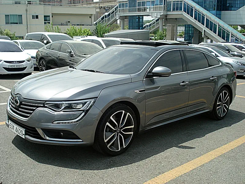 Renault SM6