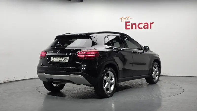 Mercedes-Benz GLA-Class