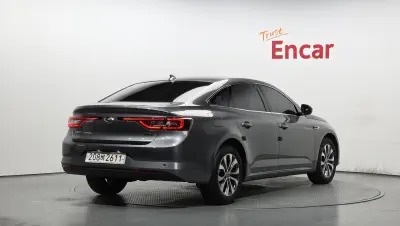 Renault SM6