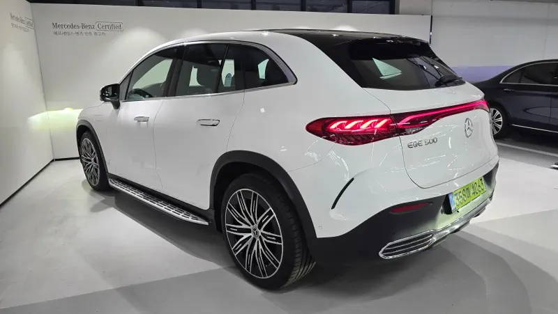 Mercedes-Benz EQE