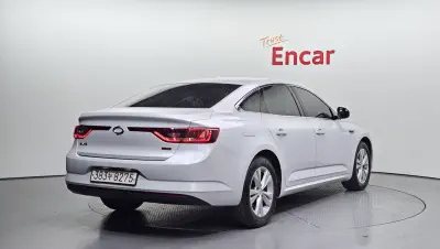 Renault SM6