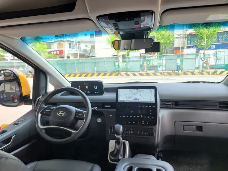 Hyundai Staria