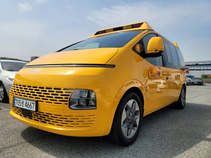 Hyundai Staria