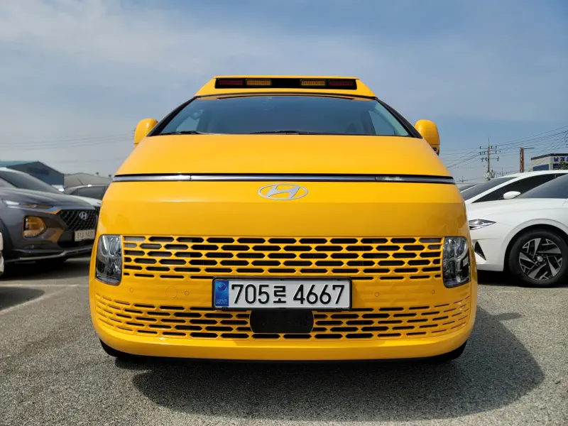 Hyundai Staria