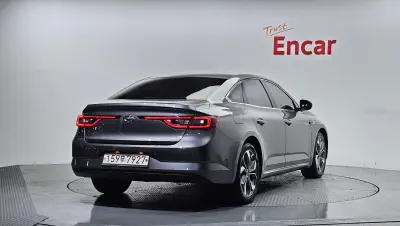 Renault SM6