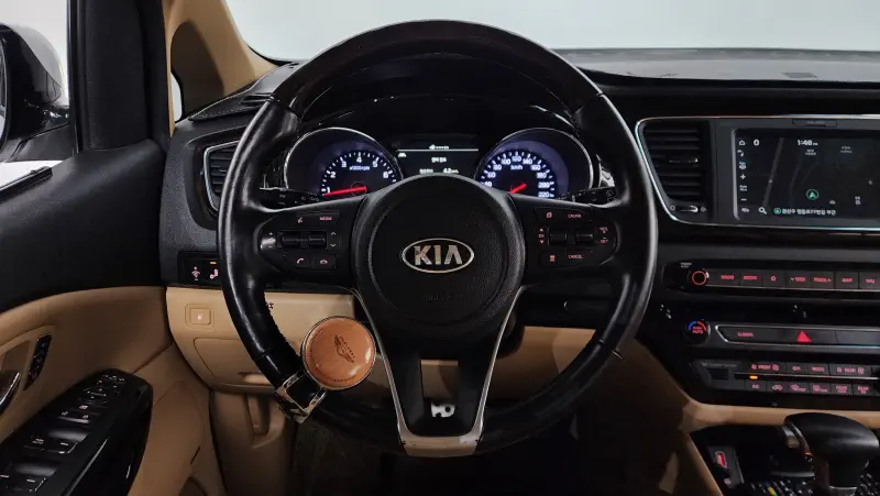 Kia Carnival