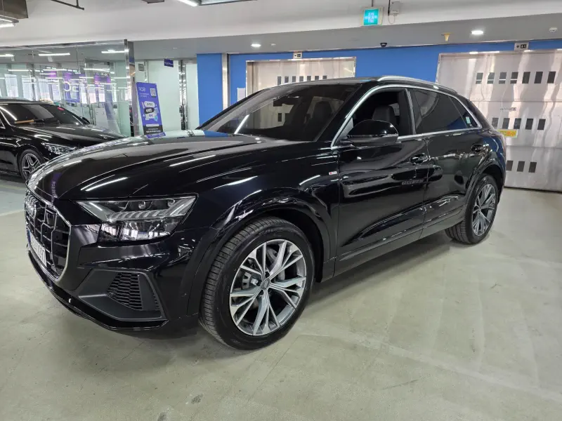 Audi Q8