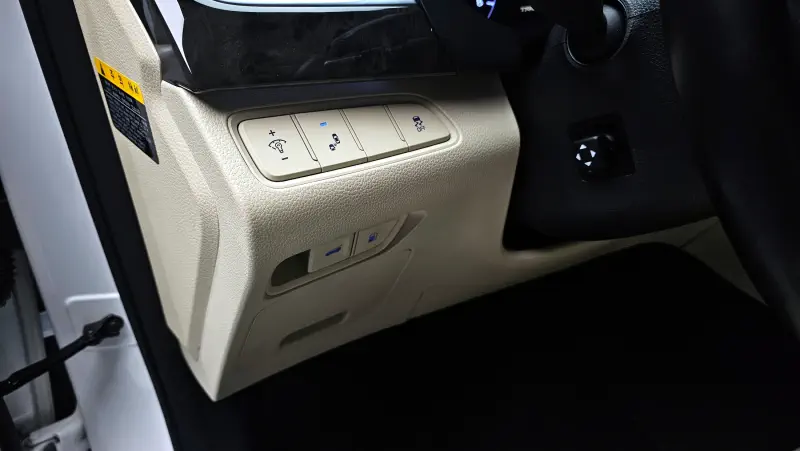 Hyundai Aslan