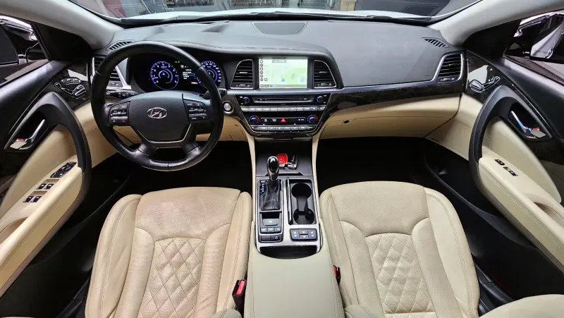 Hyundai Aslan