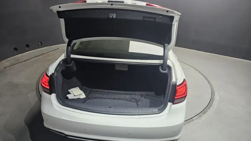 Hyundai Aslan