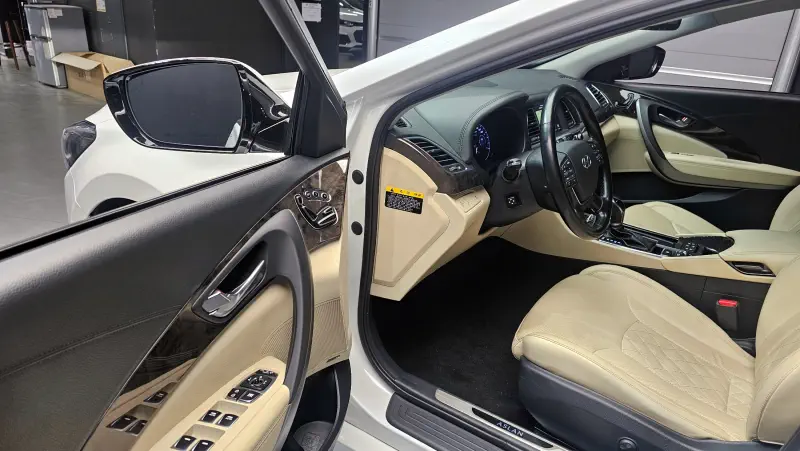 Hyundai Aslan