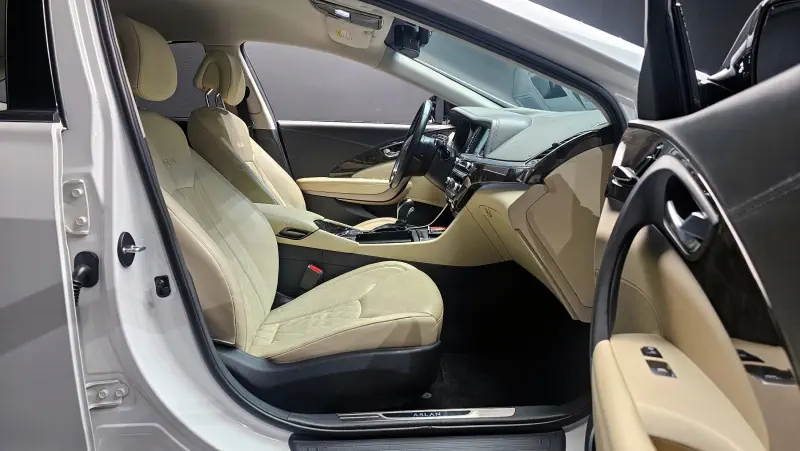 Hyundai Aslan