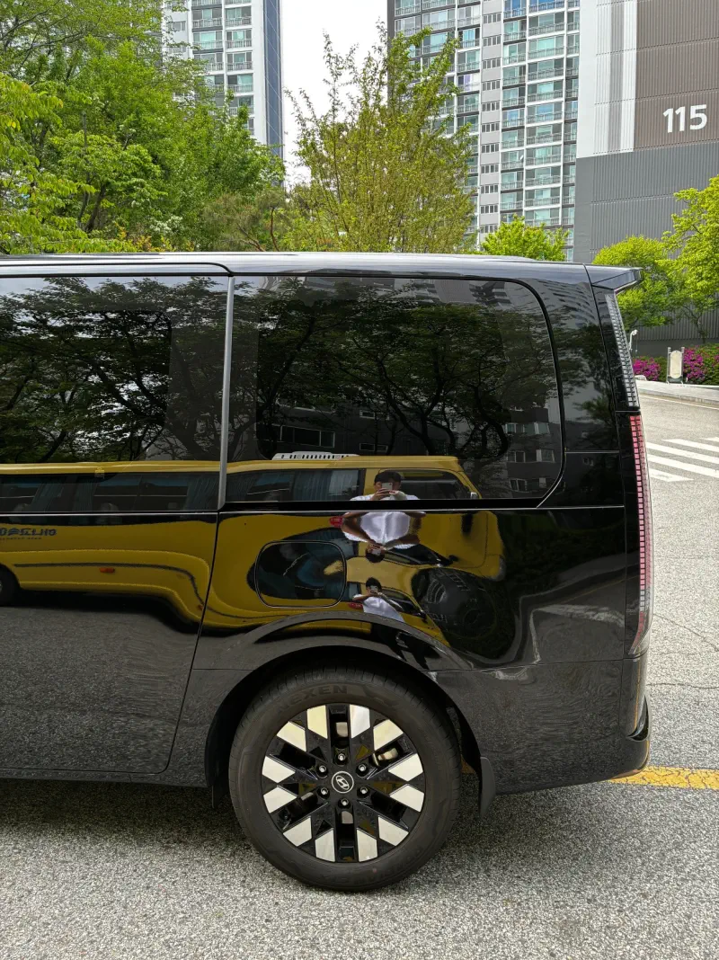 Hyundai Staria