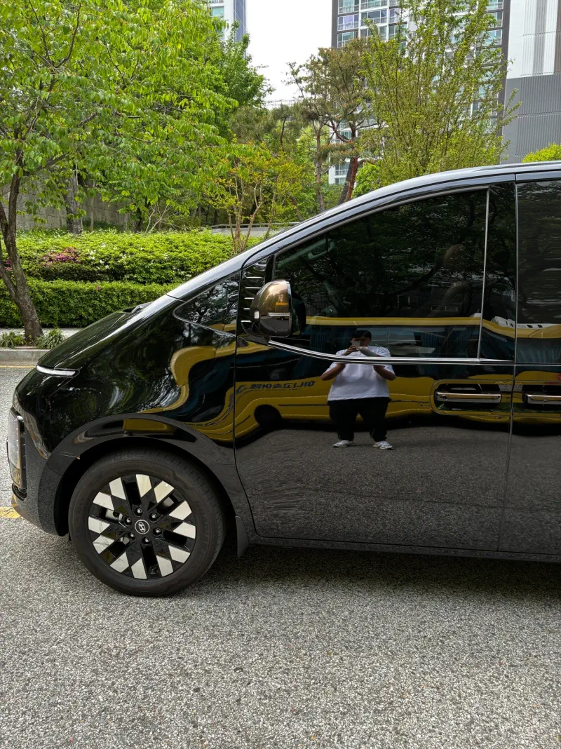 Hyundai Staria