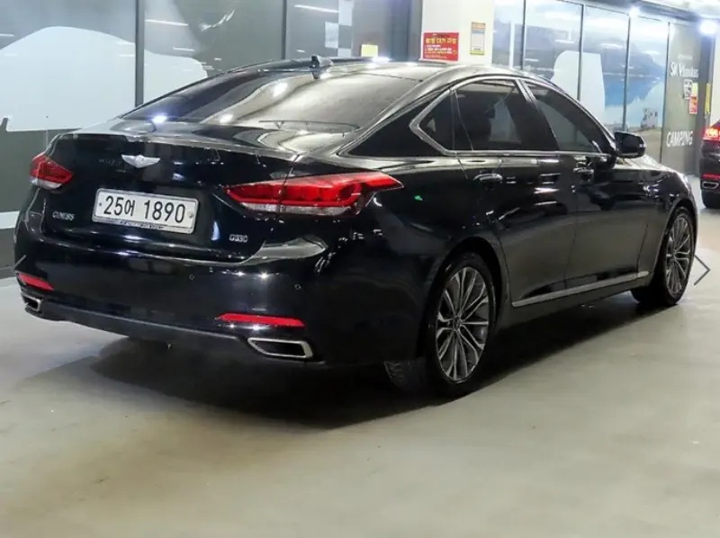 Hyundai Genesis