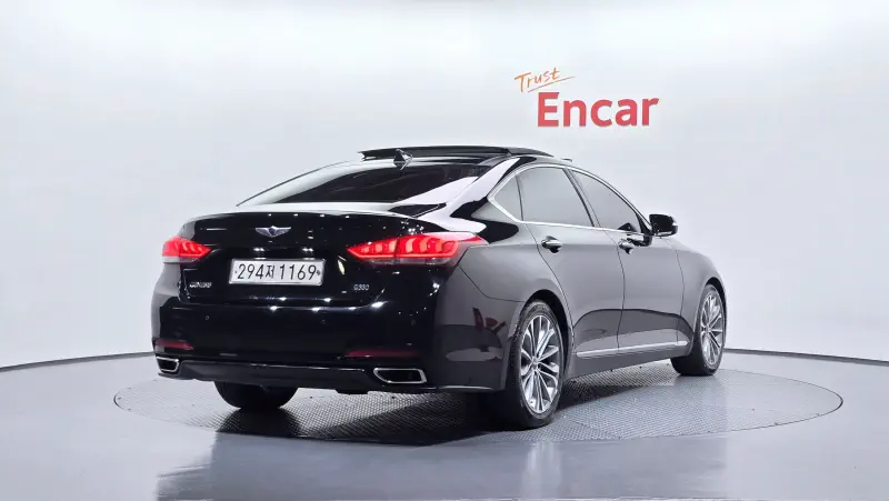 Hyundai Genesis