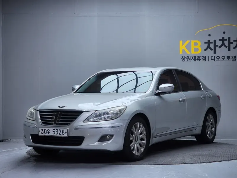 Hyundai Genesis
