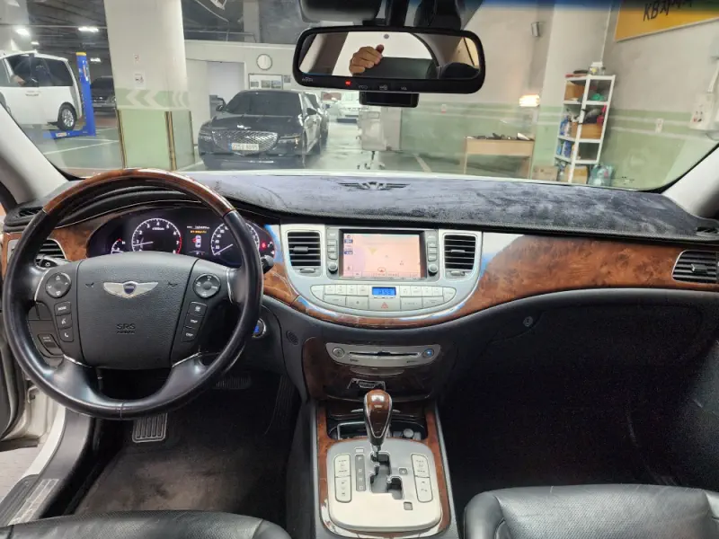Hyundai Genesis